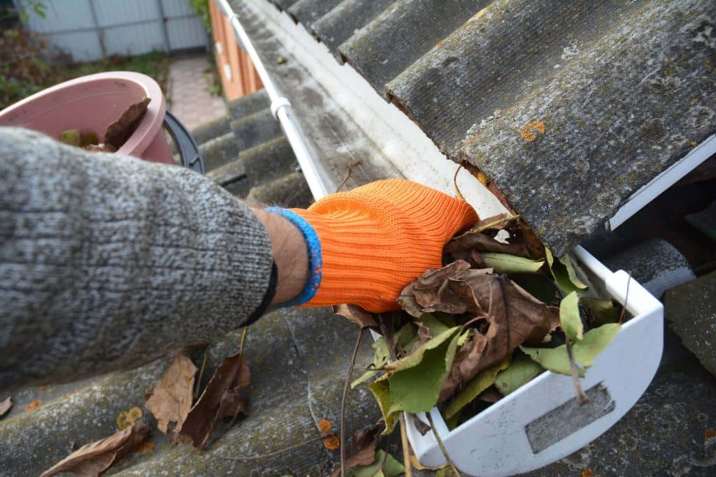 Can Dirty Gutters Cause Roof Damage During Storm Season